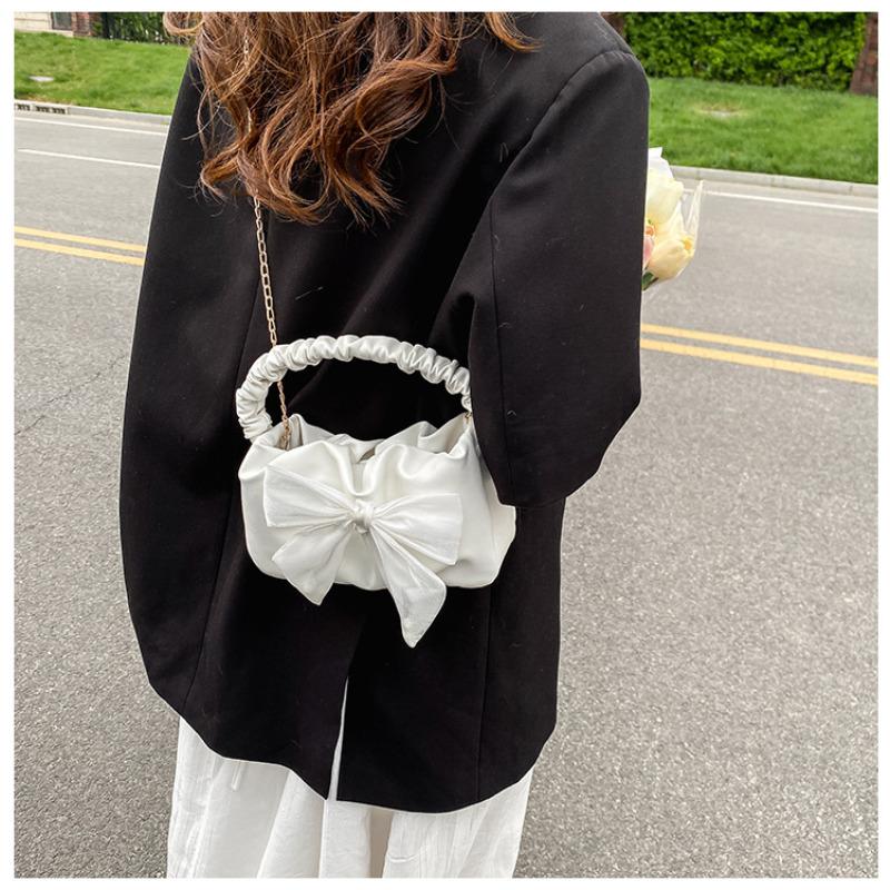 Fashion Bow Knot Small Shoulder Bag Trendy Chain Crossbody Bag Cute Faux Leather Mini Handbag for Women