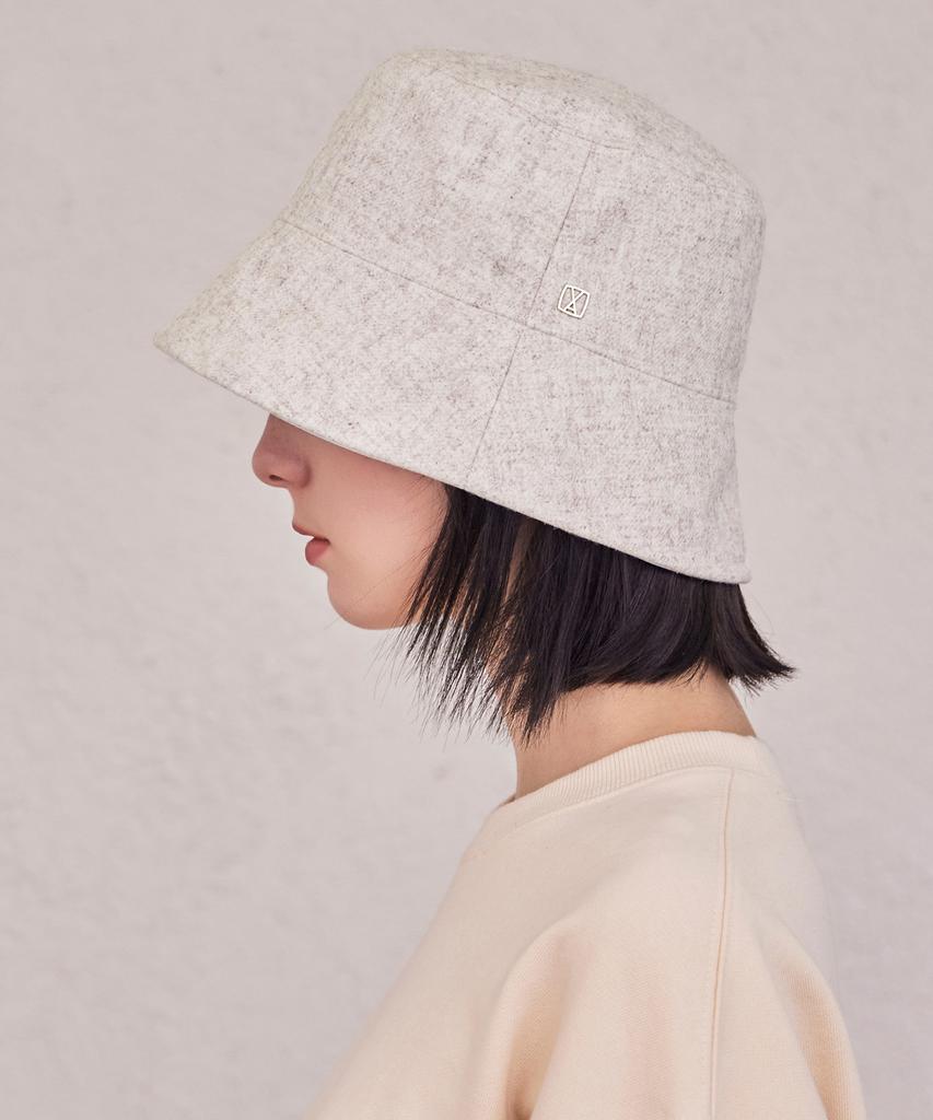 Bajal Va Square Drop Oversized Bucket Hat Ivory