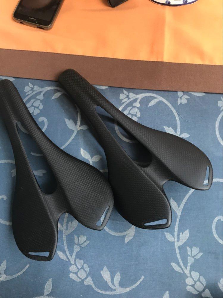 Carbon Fiber Racing Saddle with Ventilation for Unisex Adults-Rear Seat Cover for Road Bicycles