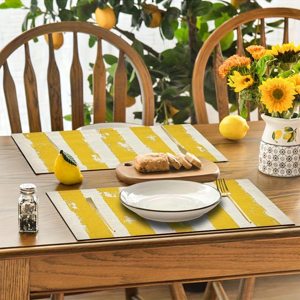 4/6pcs Set of Vertical Yellow Stripe Placemats - Washable, Suitable for Dining Table Kitchen Holiday Party Home Decoration - Perfect with You in the