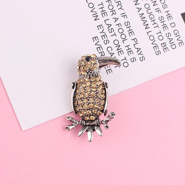 Fashion Color Rhinestone Brooch Personality Wild Woodpecker Animal Pin Brooch Ornament