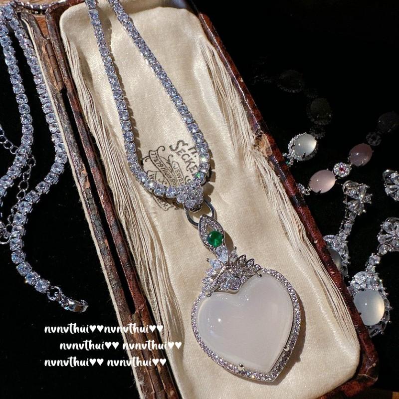 Elegant Heart-Shaped White Chalcedony Necklace With 18K Gold Plating Pink Purple Flower Zircon Bracelet Set
