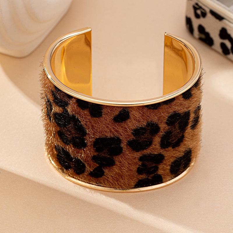 Trendy Leopard Print Leather Bracelets: Vintage Style with Open Design