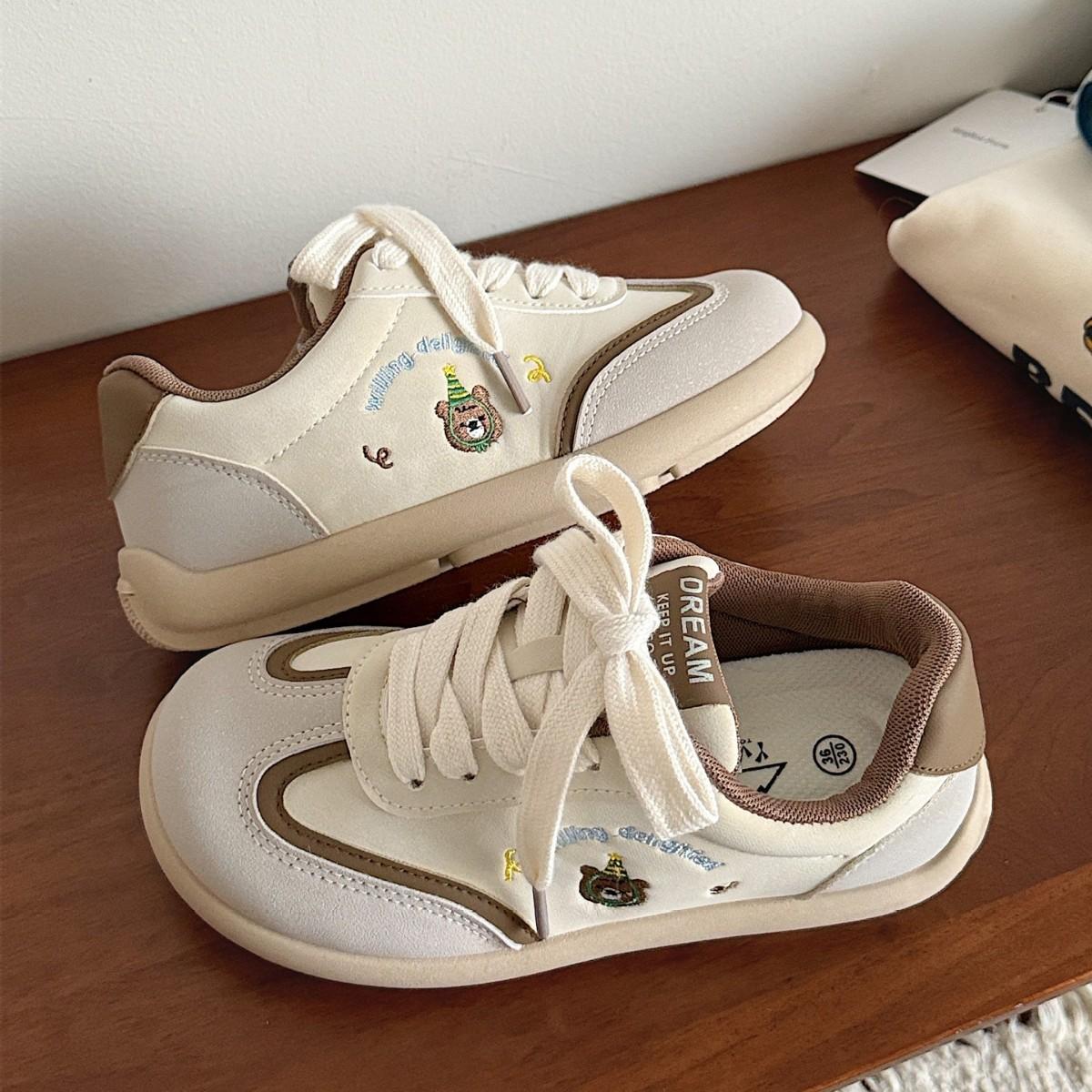 

2025 весна новая повседневная моральная тренировочная обувь дизайн потока классическая женская обувь ins женская обувь колледж романтический ретро 40