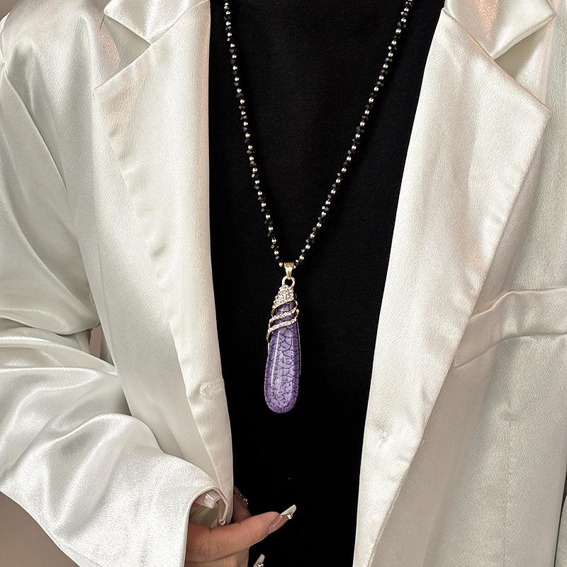 Crystal Pendant Sweater Necklace - Fashionable and Atmospheric Design