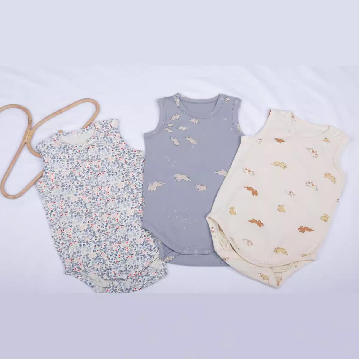 

Детский хлопковый удобный жилет и ромпер-треугольник без косточек 80 cm