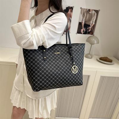 Fashion High Sense Underarm Bag Women's New Trendy Women's Bag Shoulder Bag Large Capacity Commuting Versatile Hand Carry Tote Bag