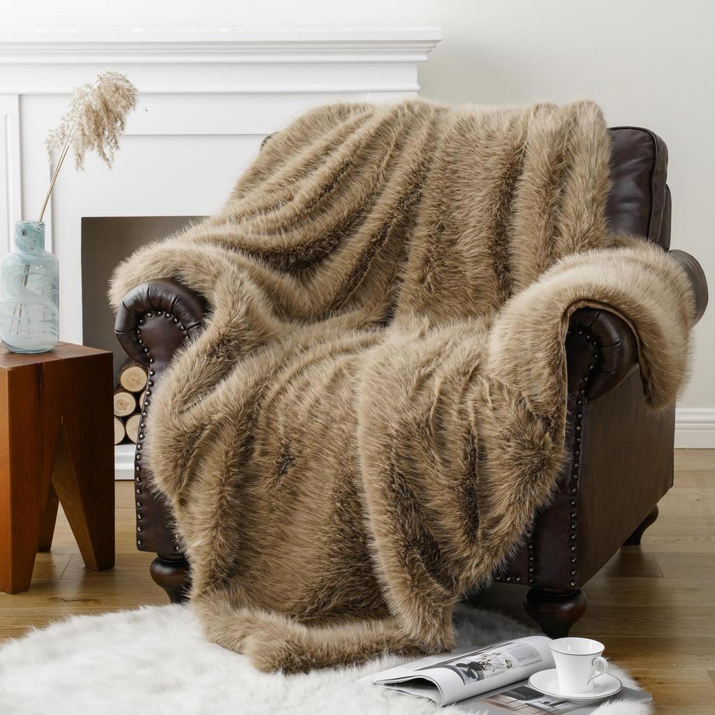 2024 NEU Luxuriöse Flauschige Kunstfell-Decke 152×203cm Steppdecke Decken Bettüberwurf Luxus Deko-Decke Weiche Fuzzy Fell-Decken Winter