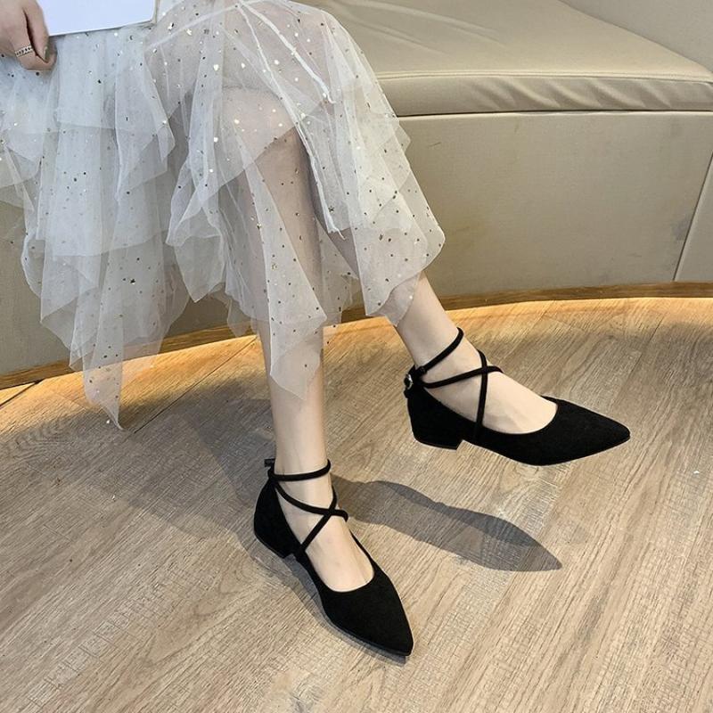 Black Ladies Shoes Strappy Pointed Toe on Sale Women's Closed Sandals Summer 2025 Comfortable Vip Vintage New Breathable Fashion