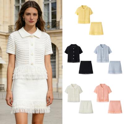 Damen 2-teiliges Outfit Kurzarm Knopf Häkelstrick Oberteil und Fransen Minirock Sommer Strandurlaub Outfit