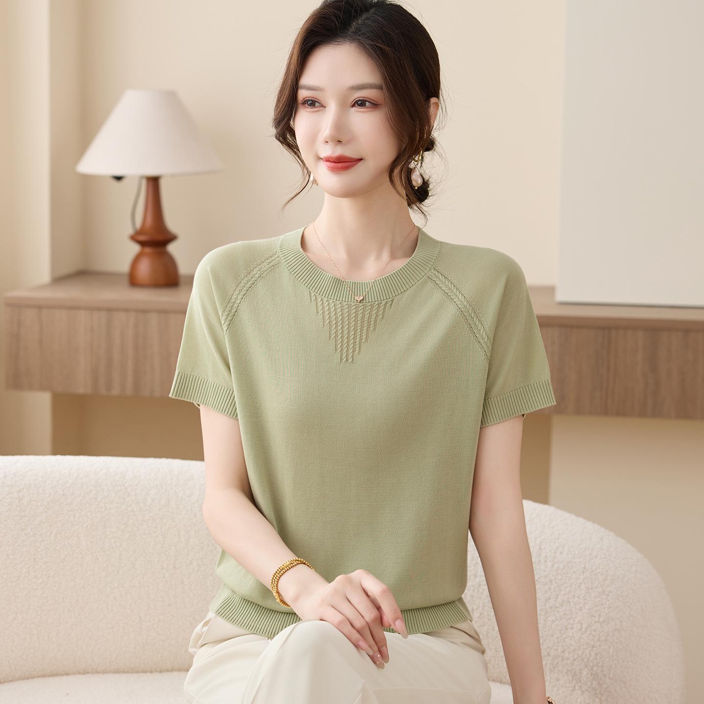 

Mom s Summer 2026 Ice Silk Blouse: Petite Short-Sleeved T-Shirt for Middle-Aged and Elderly Women - Stylish Mother s Day Top 2XL (110-120 jin) зелений
