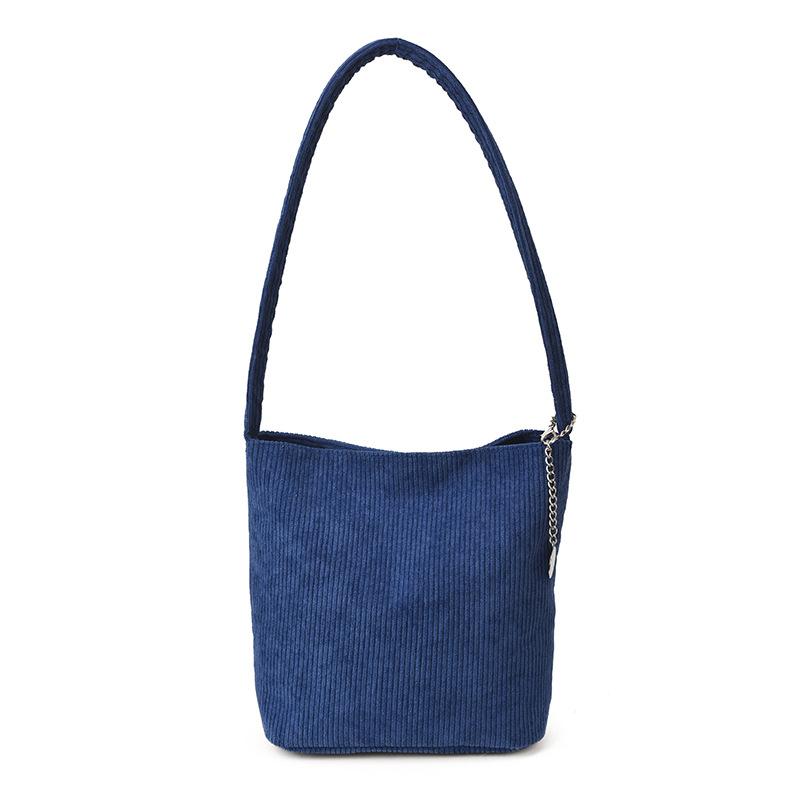 

Soft Corduroy Tote Bag with Wide Handles and Chain Detail for Fashionable Everyday Use синий