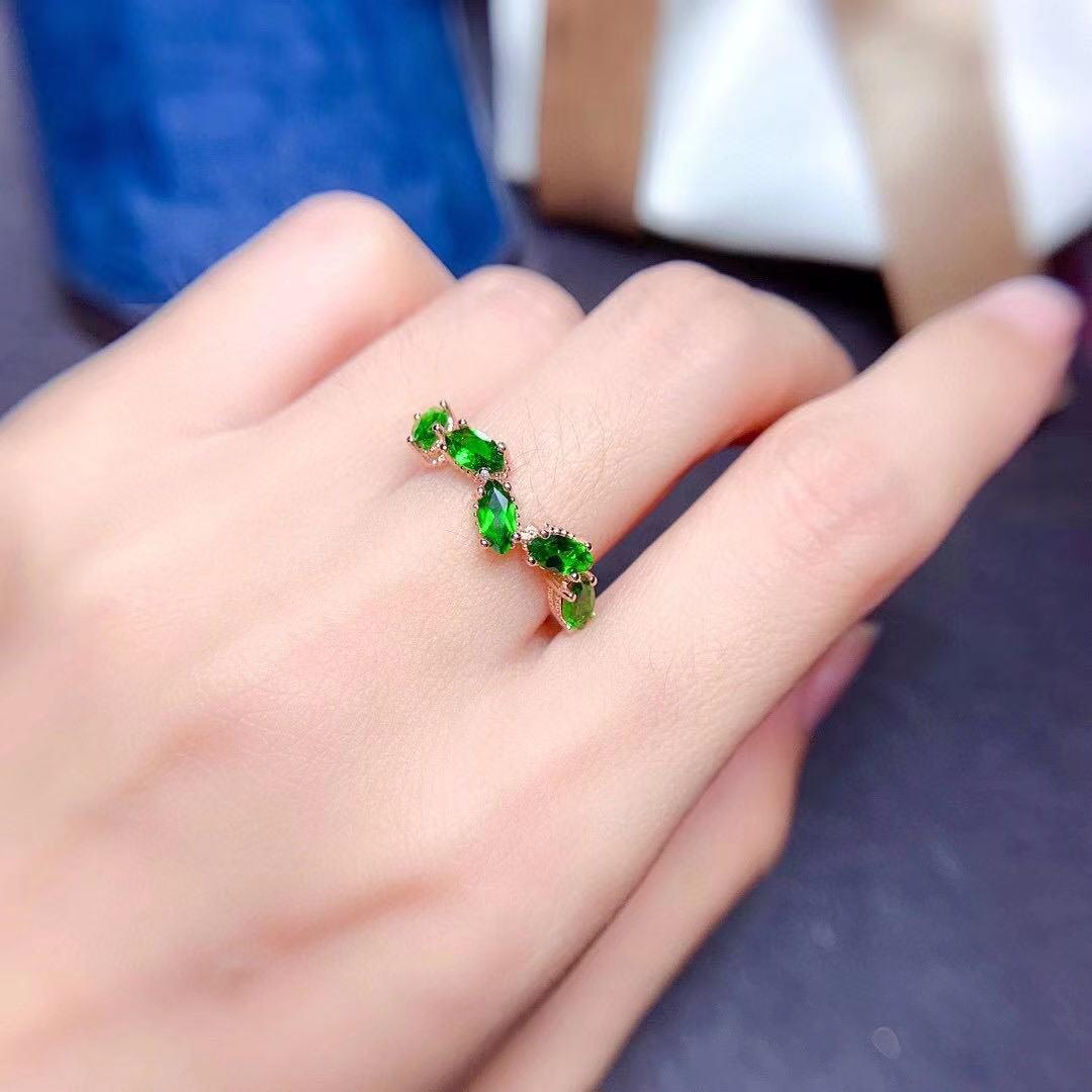 

Кольцо из стерлингового серебра 925 пробы с покрытием из розового золота с натуральным диопсидом - на мизинец или указательный палец, Рождественский подарок Rose Gold Plated