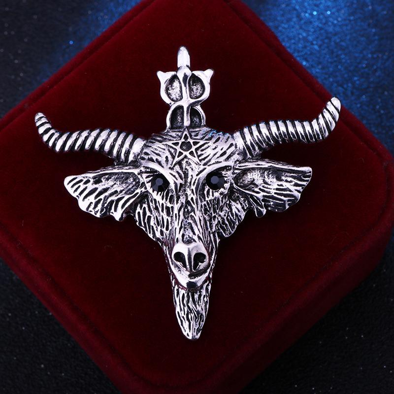 Vintage Metal Animal Cattle Brooch Rhinestone Lapel Pin Suit Coat Badge Brooch Jewelry Luxury Gifts For Men Accessories