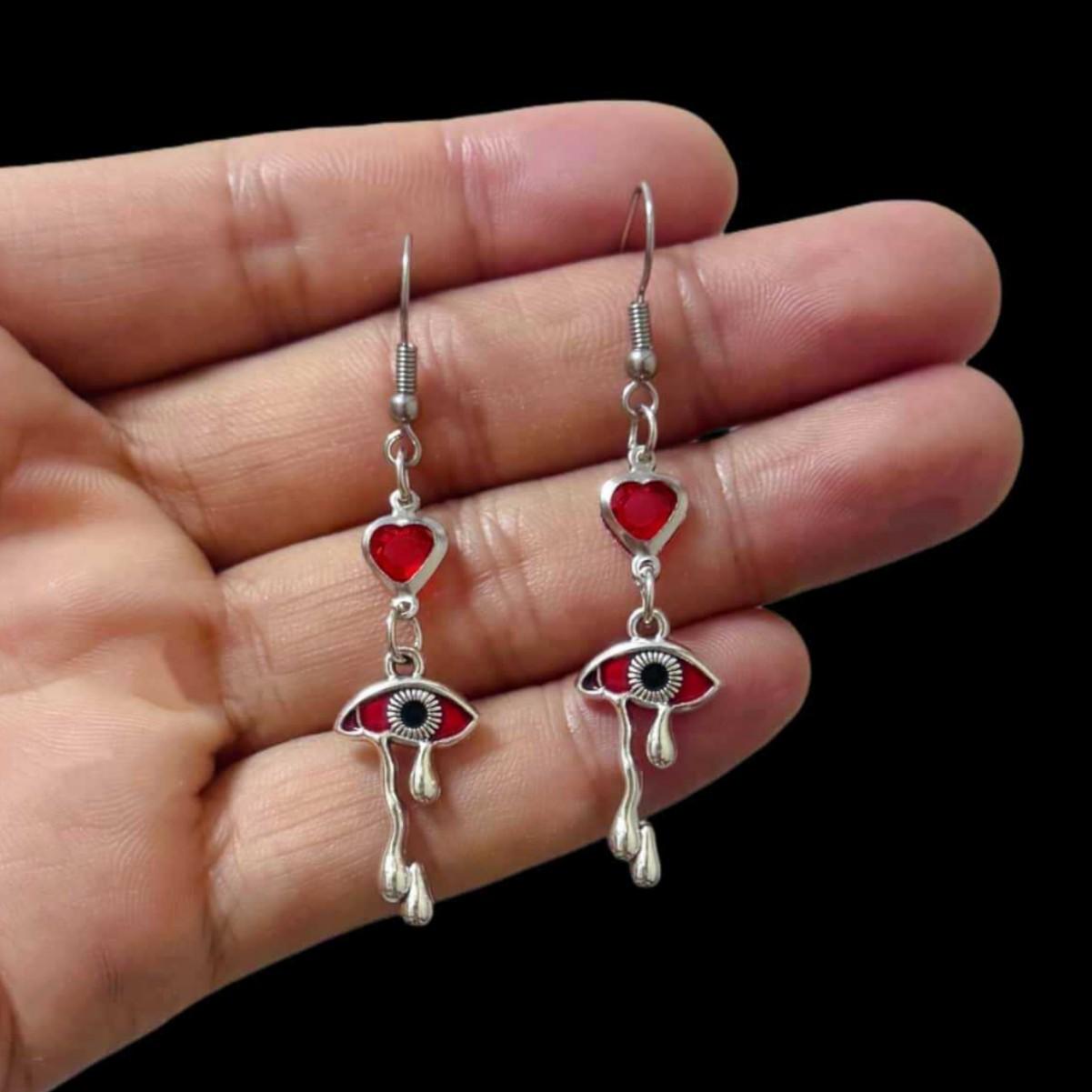 

Gothic Darkly Magic Ghost Red Eye Heart-shaped Dangle Earrings for Woman Halloween Original Design Jewelry Accessories Colorfast