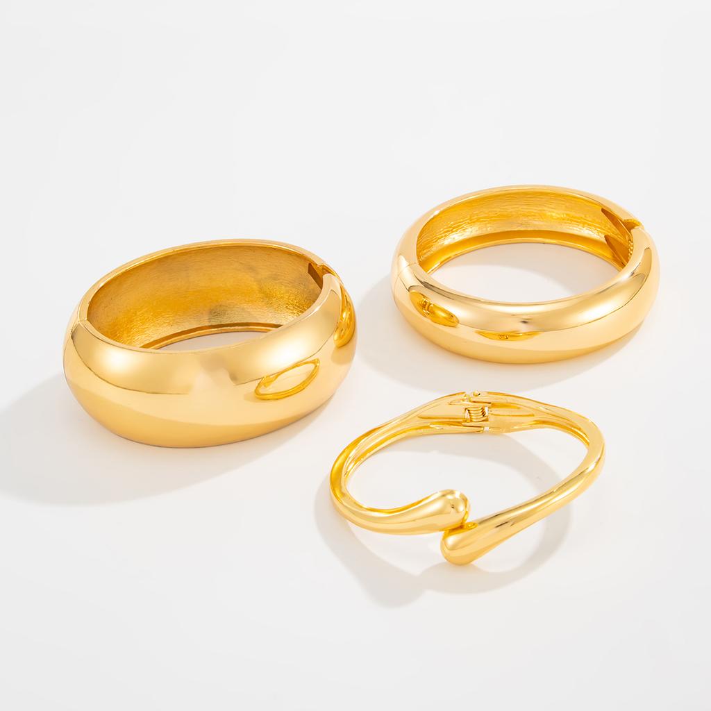 SHIXIN Punk Smooth Surface Geometric Round Wide Open Bracelet for Women Simple Irregular Gold Color Metal Spring Bangle 2025 New