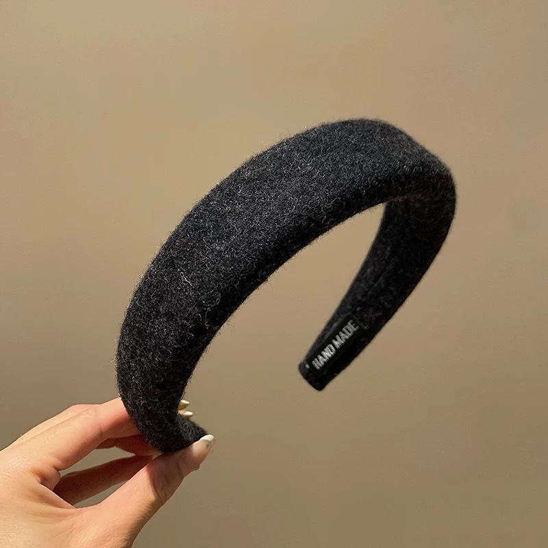 Vintage Woolen High-Crowned Headband: Versatile Autumn/Winter Accessory for Women