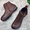 Soft-soled soft-faced mother shoes, new autumn and winter flat-soled huge comfortable huge warm huge good-looking velvet short boots