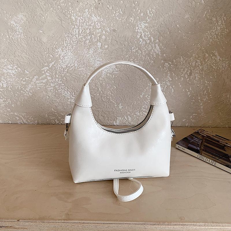 A Stylish and Fashionable Single-shoulder Crossbody Bag with A Luxurious Texture for Commuting To Work.