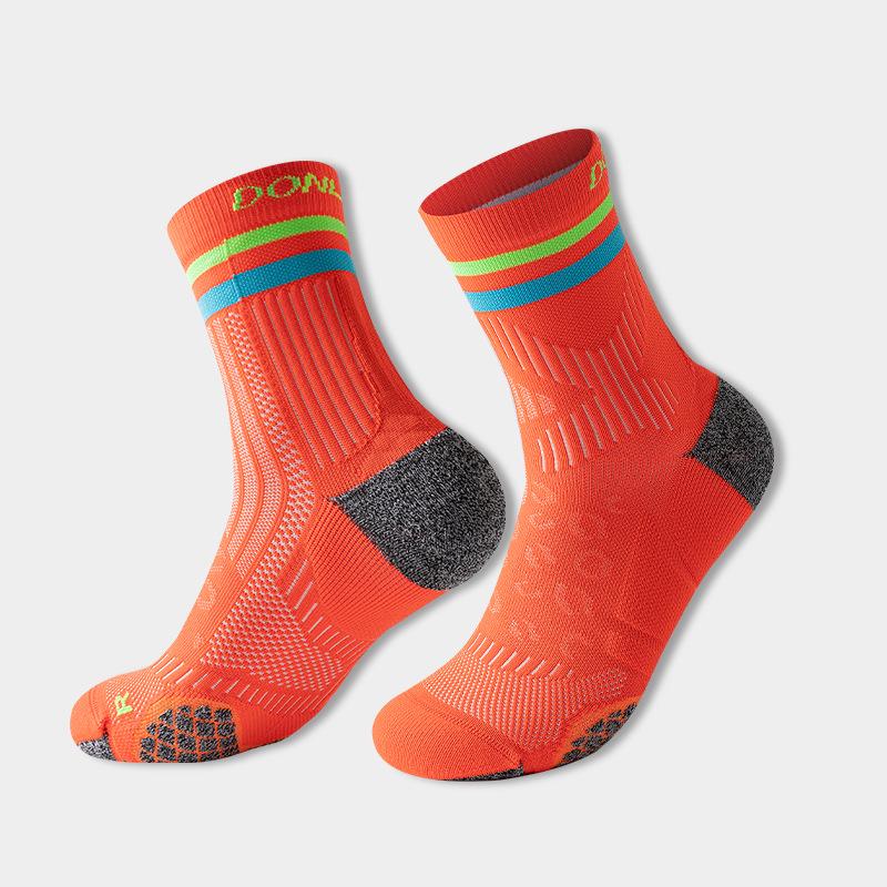 Mid-Calf Thickened Towel Bottom Sports Socks for Marathon, Basketball, Hiking & Mountaineering