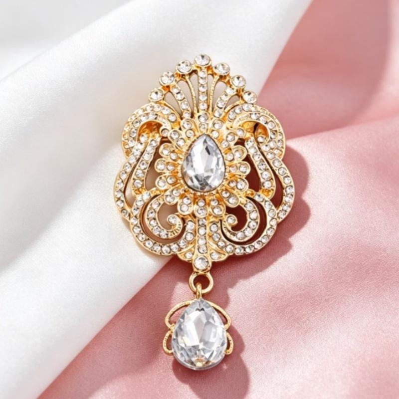 Vintage Rhinestone Brooch Unique Teardrop Crystal Hollow Design Delicate Alloy Ornament for Wedding Anniversary Gift