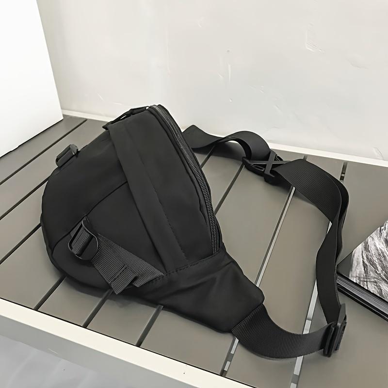 1pc Men's Solid Color Daily Commuting Trendy Street Versatile Exquisite Chest Bag