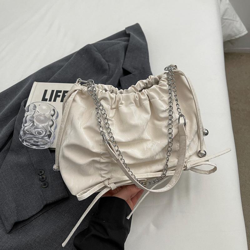 Small Bag Women's New Pleated and Beautiful Bucket Bag 2025 Korean Fashion Retro Chain Summer Niche Messenger Bag