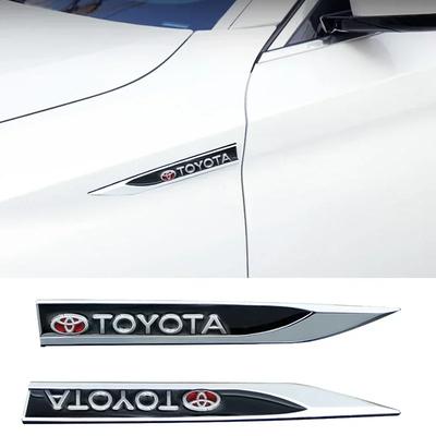 2 vnt. Metalinis automobilio sparno šoninis sparnas Ženklelis Emblema Lipdukas Toyota Corolla Camry RAV4 LANDCRUSER Highlander Wish Priedams