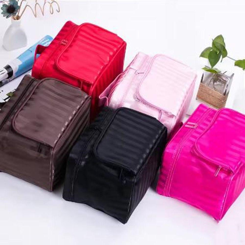 Waterproof Makeup Bag Hand-held Travel Organizer Fashionable Toiletry Bag  for Home