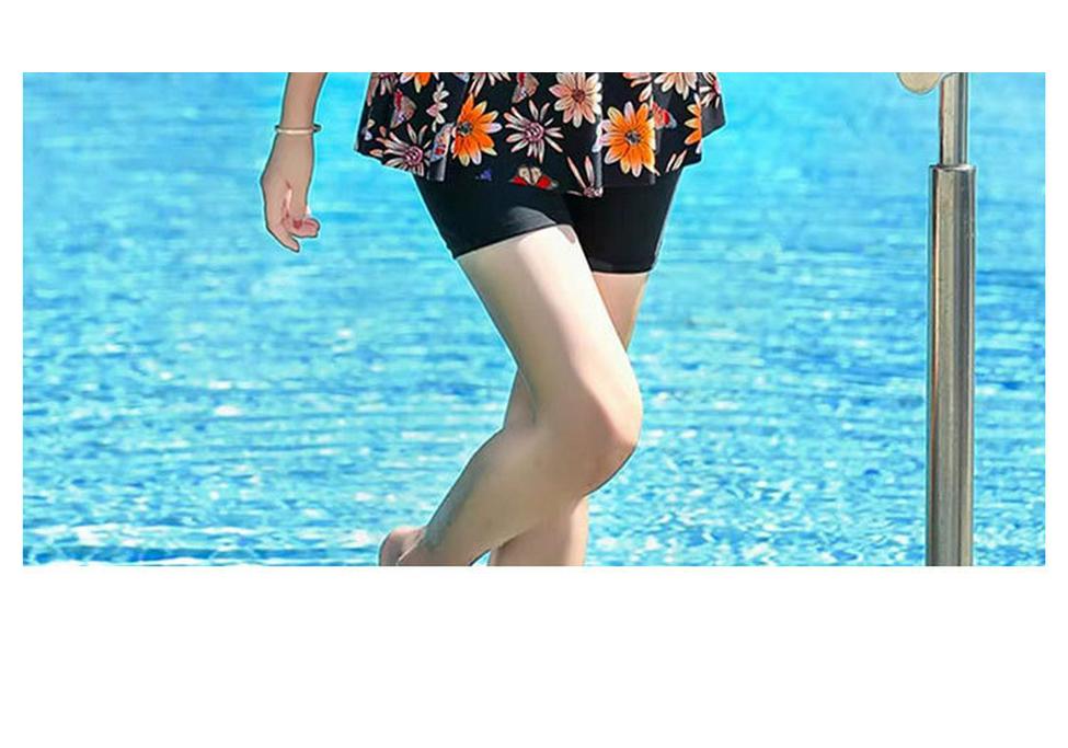 Plus Size Two-Piece Swimsuit for Mature Women - Conservative and Loose Fit Swimwear for Spa and Hot Spring
