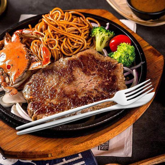 Sada příborů do západní restaurace Nerezová sada jídelního nádobí pro 6 osob Nerezové jídelní náčiní pro rodinné oslavy