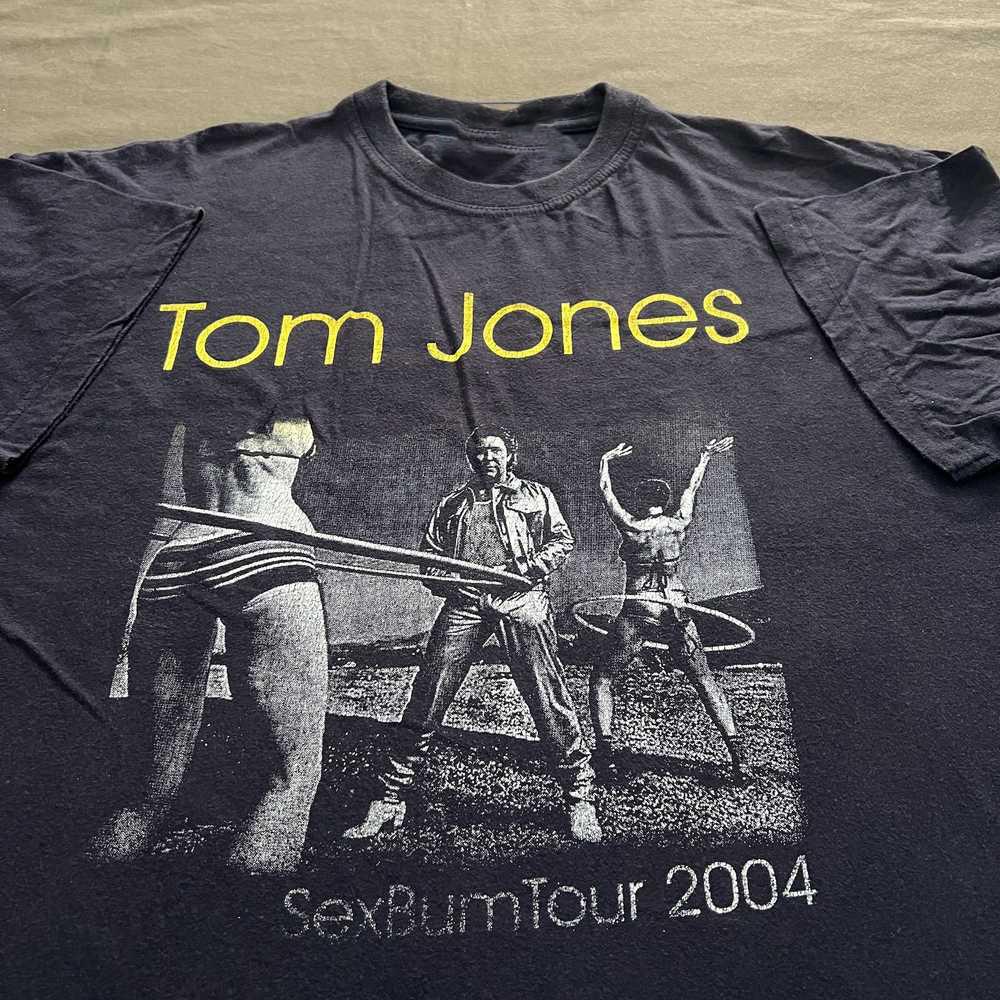 Tom Jones Sexbum Tour live in concert Gift For Fan Unisex Cotton T-Shirt SB020 Unisex T-Shirt L