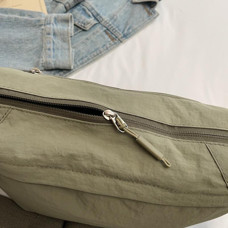 Large Capacity Shoulder Bag Women's Crossbody Bag Sports Dumpling Bag