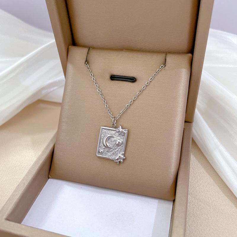 Popular Element Personality Minimalist Wind Furnace Real Gold Necklace Female Collarbone Chain