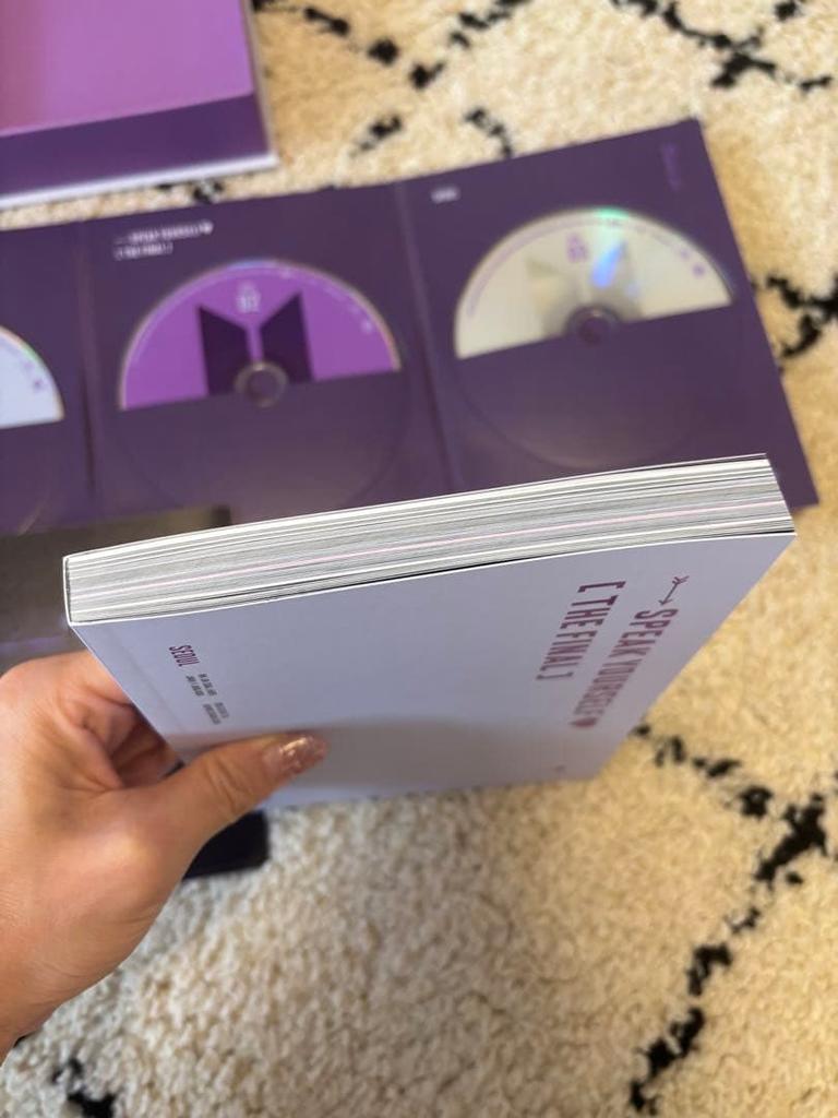 [USED] BTS WORLD TOUR 'LOVE YOURSELF' DVD