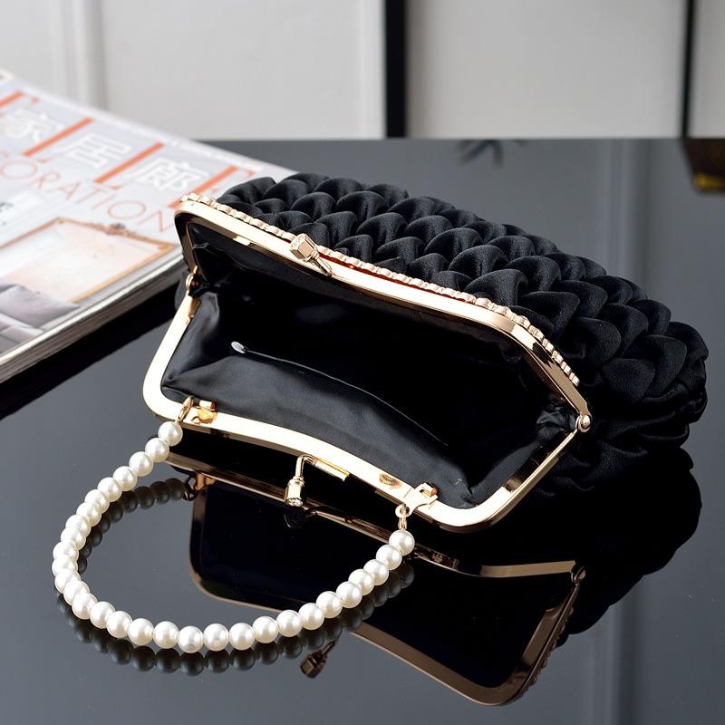 New fashion satin evening bag, dinner bag, cheongsam bag, oblique span bag, dress bag, banquet cheongsam bag.