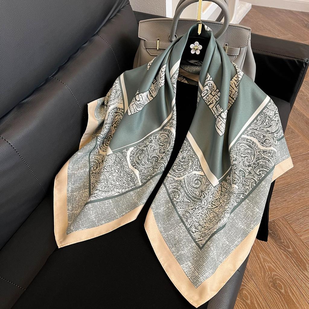 Fashion Twist Silk Scarf Color Block Printed Scarf Twill Silk Large Square Scarf 91x91cm Shawl Sunscreen Travel Headscarf