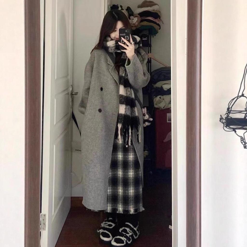 Women's Mid-Length Wool Coat - 2024 Autumn/Winter Hepburn Style, Loose Fit, Korean Design