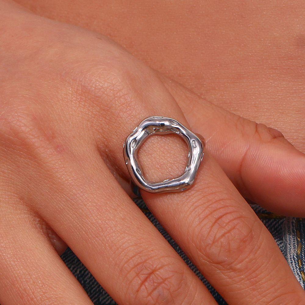 Vintage Circle Motif Stainless Steel Ring for Women Melted Texture Detail Texture Temperament Jewelry