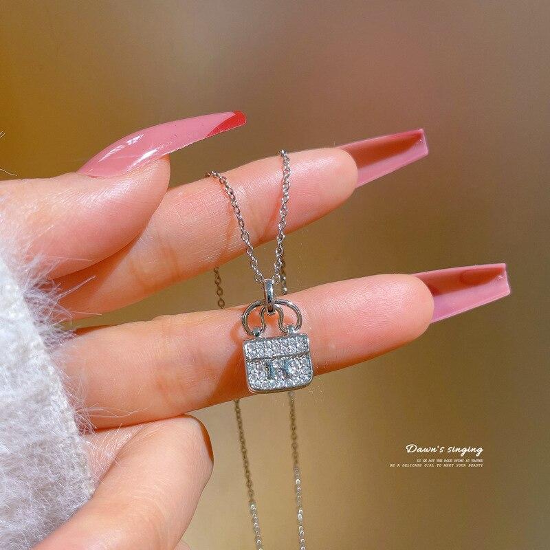 CDJAIME Collana in Argento Sterling 925 da Donna Collana con Ciondolo Design Trendy a Forma di Borsa Gioielli Raffinati Regali Accessori