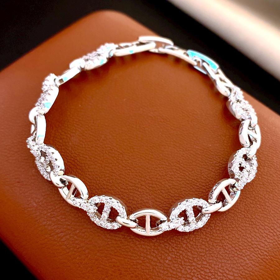 French exquisite simple zircon geometric pig nose bracelet light luxury bracelet personalized versatile jewelry