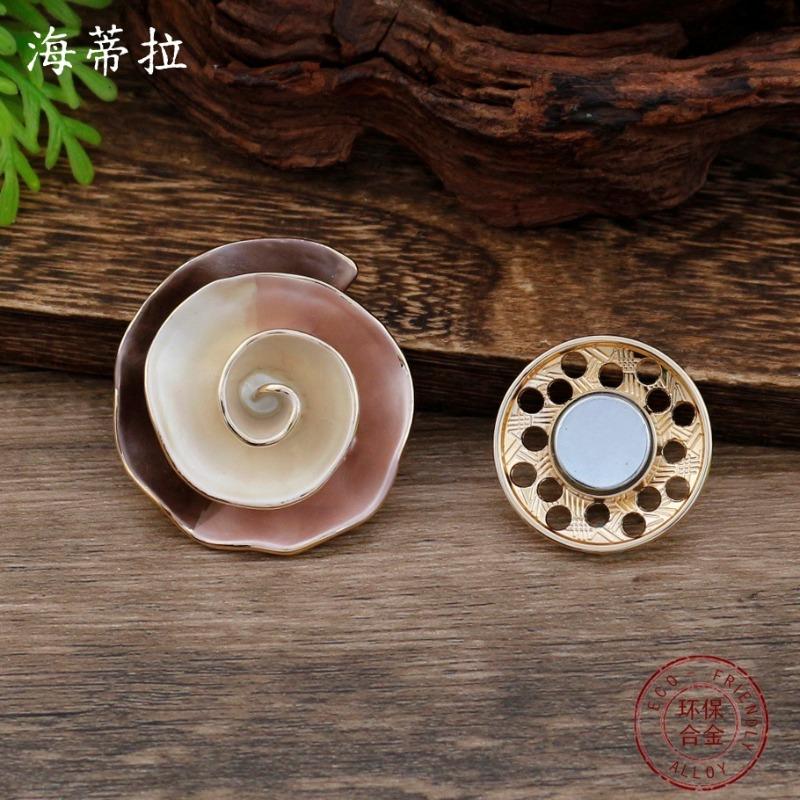 New enamel spiral flower magnetic corsage women's autumn and winter fashion versatile magnetic brooch