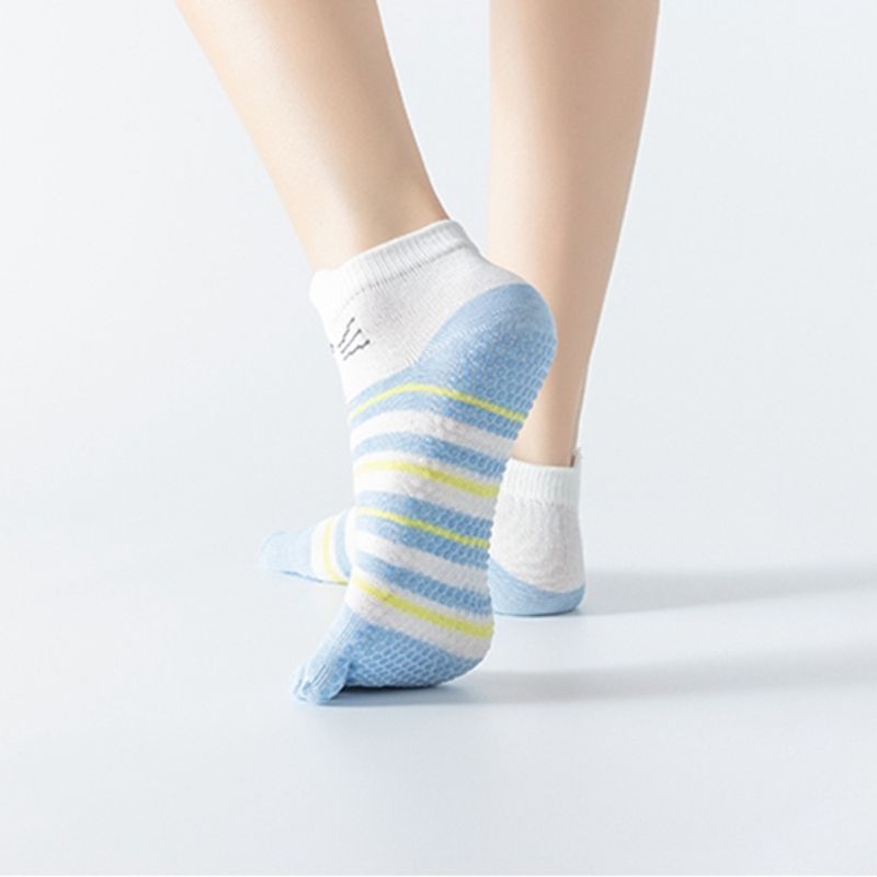 

Цветная скидка XY Полоски Профессиональные Мультяшные Носки для Йоги Нескользящие Носки для Йоги с Пятью Пальцами Спортивные Носки Танцевальные Колготки Носки для Батута Sky Blue