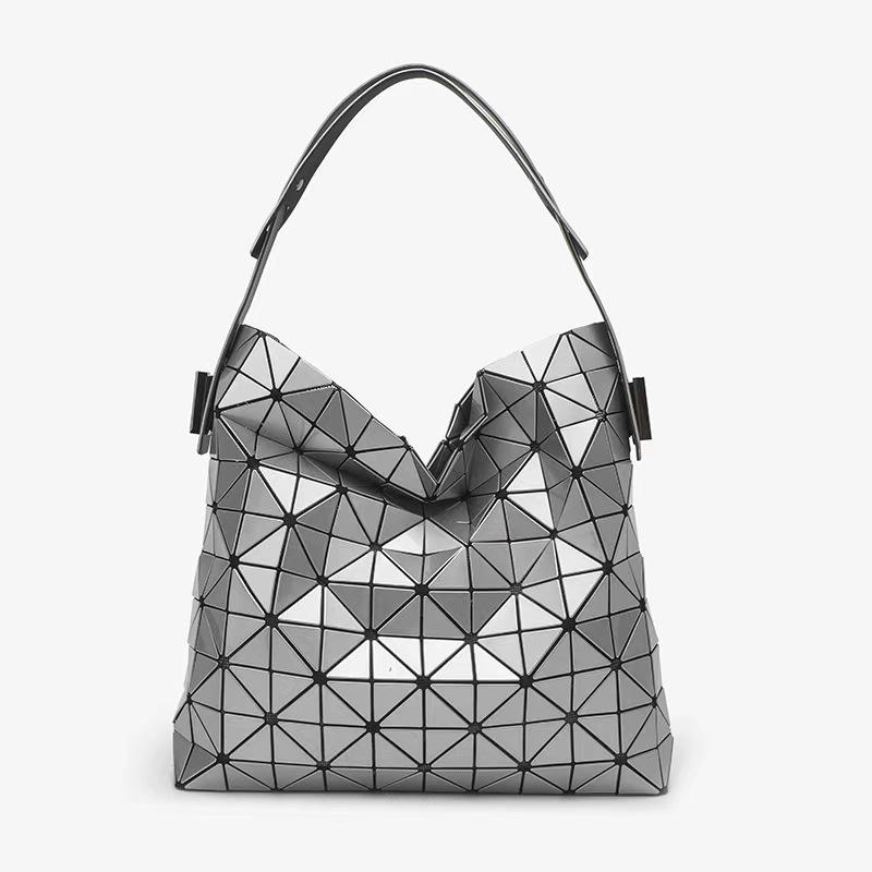 

Miyake Women s Large Capacity Diamond Pattern Shoulder Bag