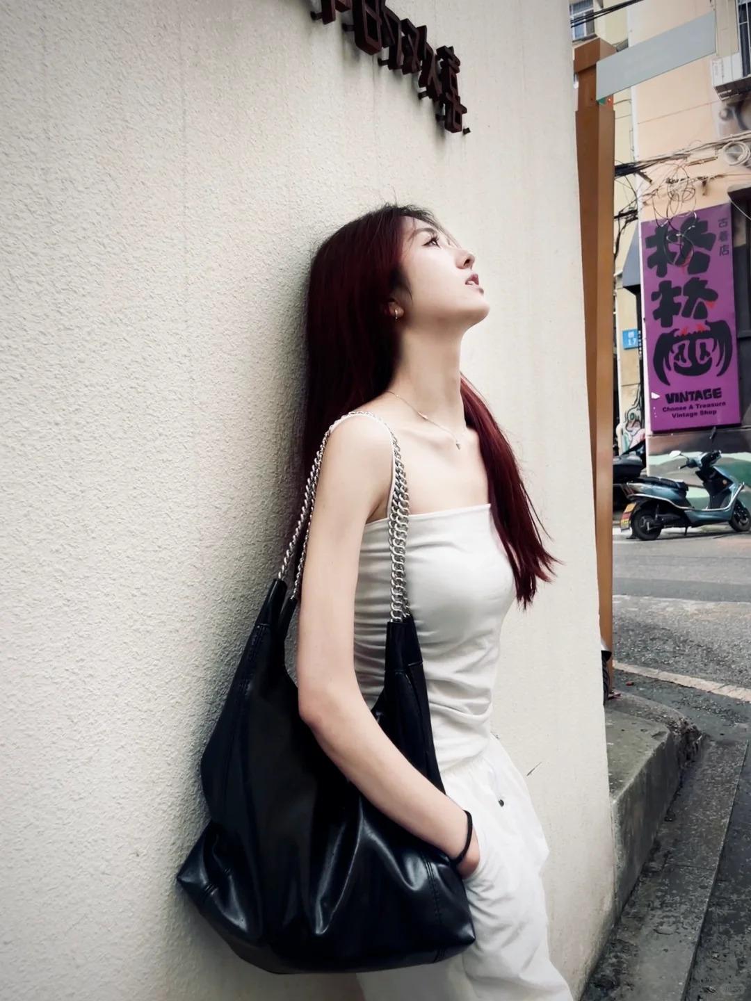 

Сумка Lazy Wind з м’якої шкіри 2024 новий модний дизайн сезону Велика сумка на одне плече Сумка під пахвами Сумка на ланцюжку Бродяча сумка чорний