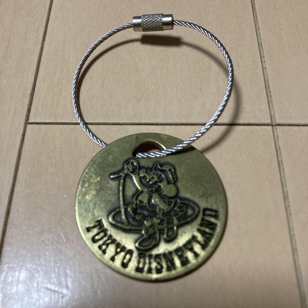 

[USED] Disney TOKYO DISNEYLAND Keychain Retro