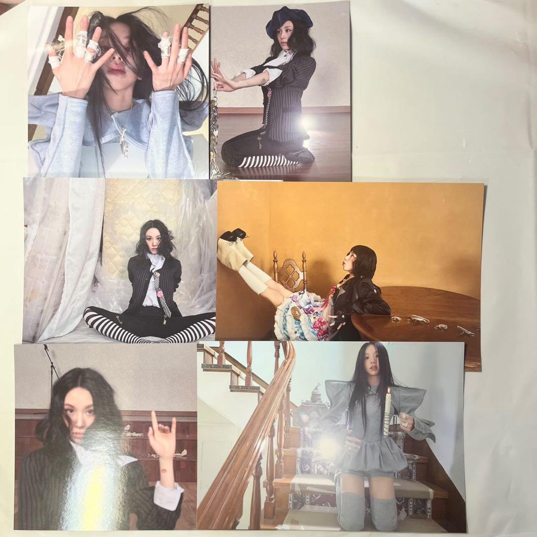 

[USED] TWICE Chaeyoung Solo Album LIL FANTASY Postcards (6 pieces)