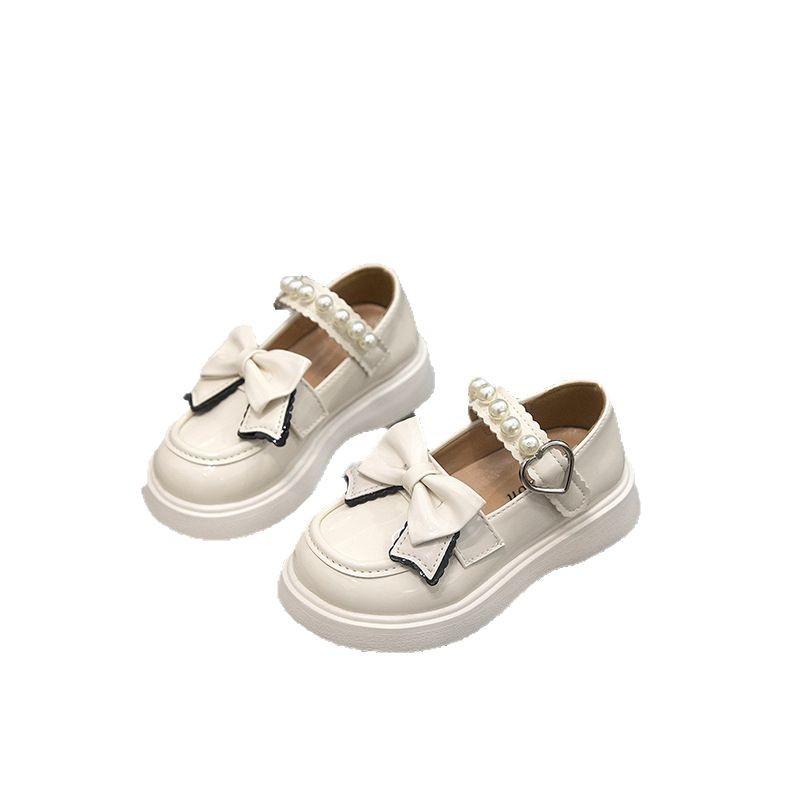 Classmate 2025 Frühling Lackleder Kinderschuhe Mädchen Prinzessin Schuhe Schmetterling Blume Mode Mädchenschuhe flacher Mund Studentenschuhe