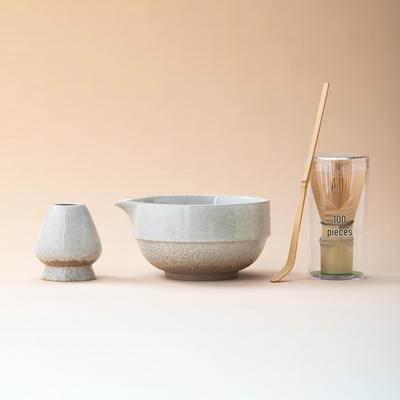 Retro Keramik Matcha Schale mit Quirl-Ausguss - Japanische Matcha Werkzeuge Chasen Tasse