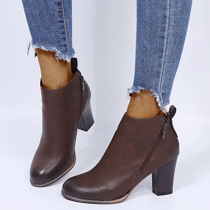 In Stock: Autumn/Winter 2021 Women's Retro Pointed Toe Chunky Heel High Heels Boots